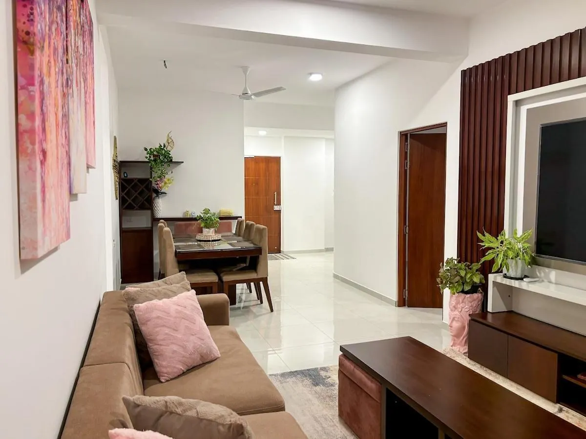 Iconic Galaxy 3Br 6 Guests Apartment Sri Jayewardenepura Kotte