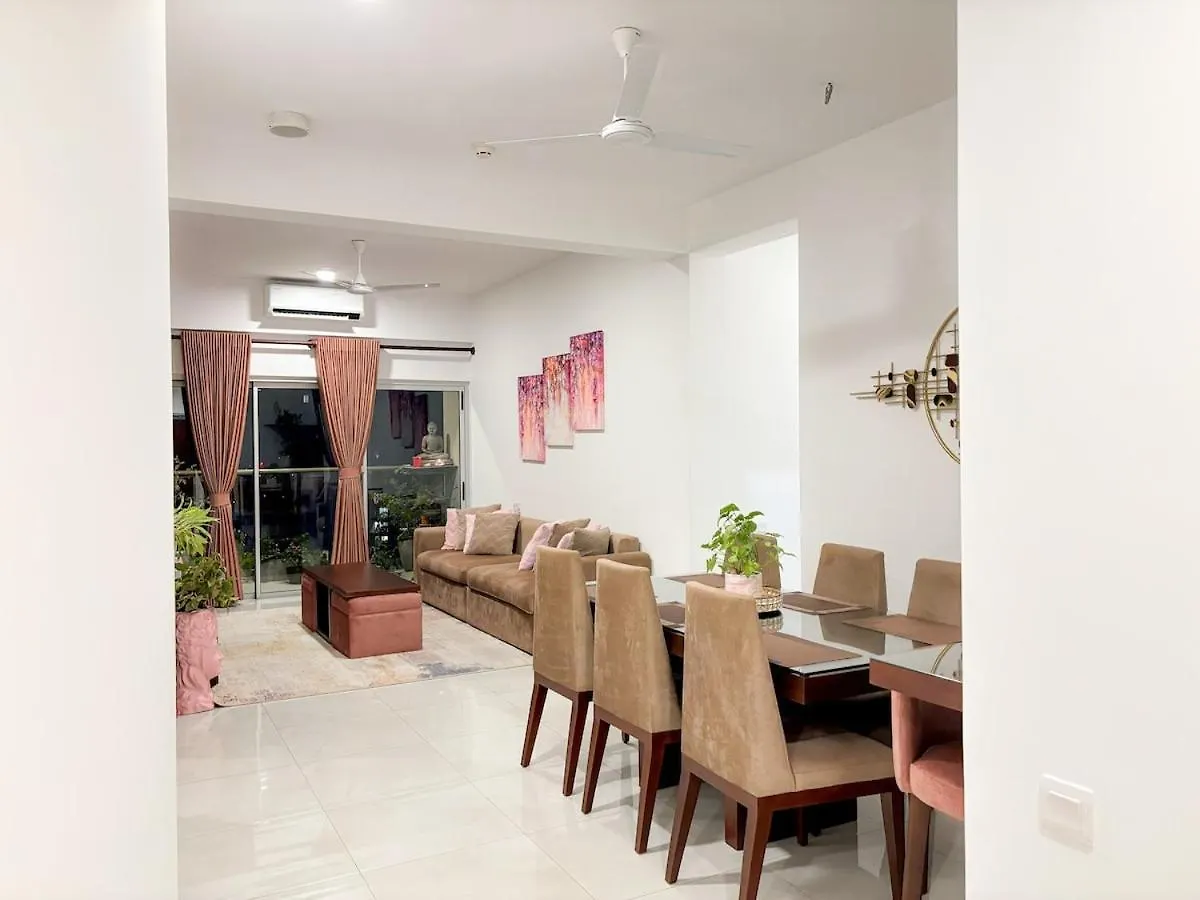 Iconic Galaxy 3Br 6 Guests Apartment Sri Jayewardenepura Kotte